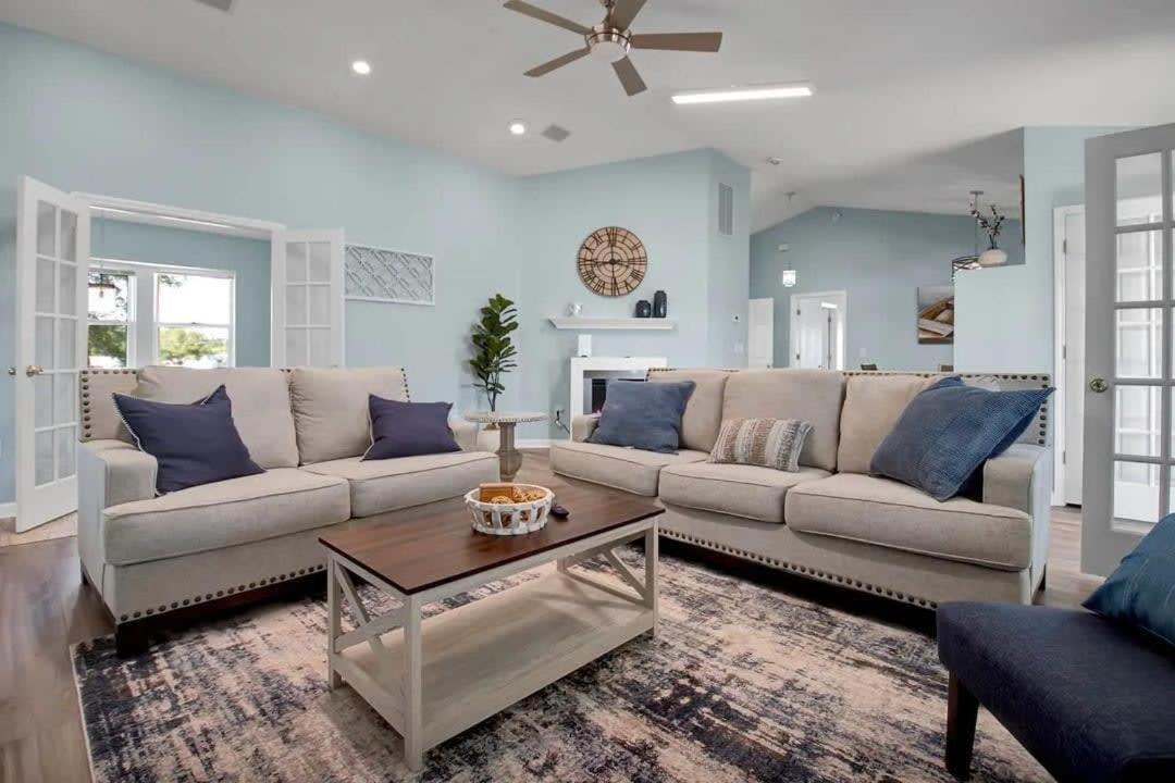 Surf City Serene Waterfront Vacation Home Kültér fotó