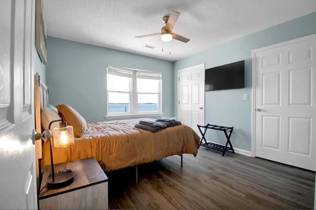Surf City Serene Waterfront Vacation Home Kültér fotó