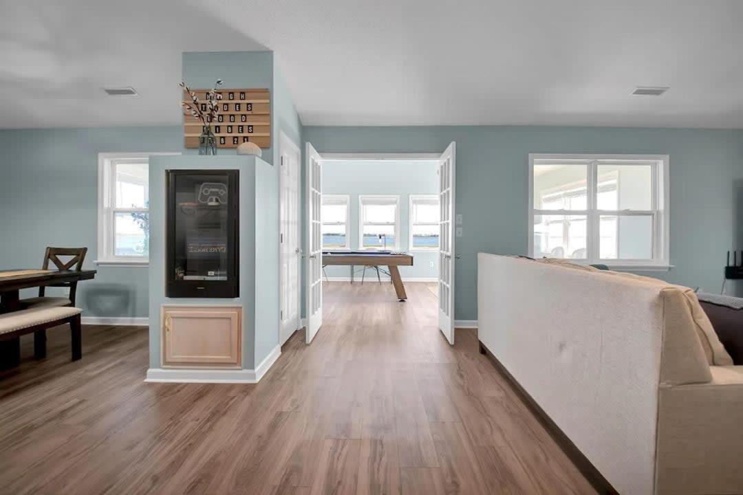 Surf City Serene Waterfront Vacation Home Kültér fotó