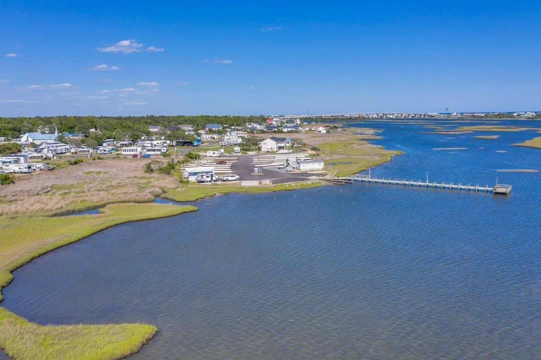 Surf City Serene Waterfront Vacation Home Kültér fotó